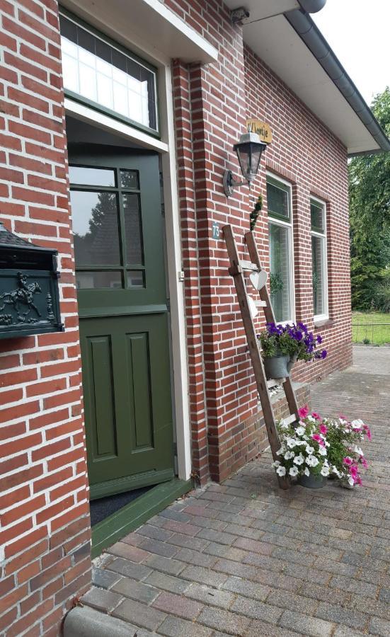 B&B Het Klontje Vriescheloo 외부 사진